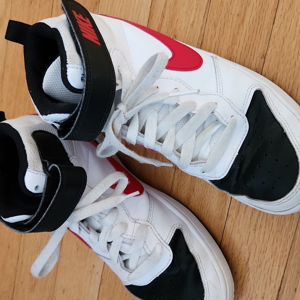 Nike Court Borough Mid 2, size 5Y, white/black/university red - Picture 16 of 16